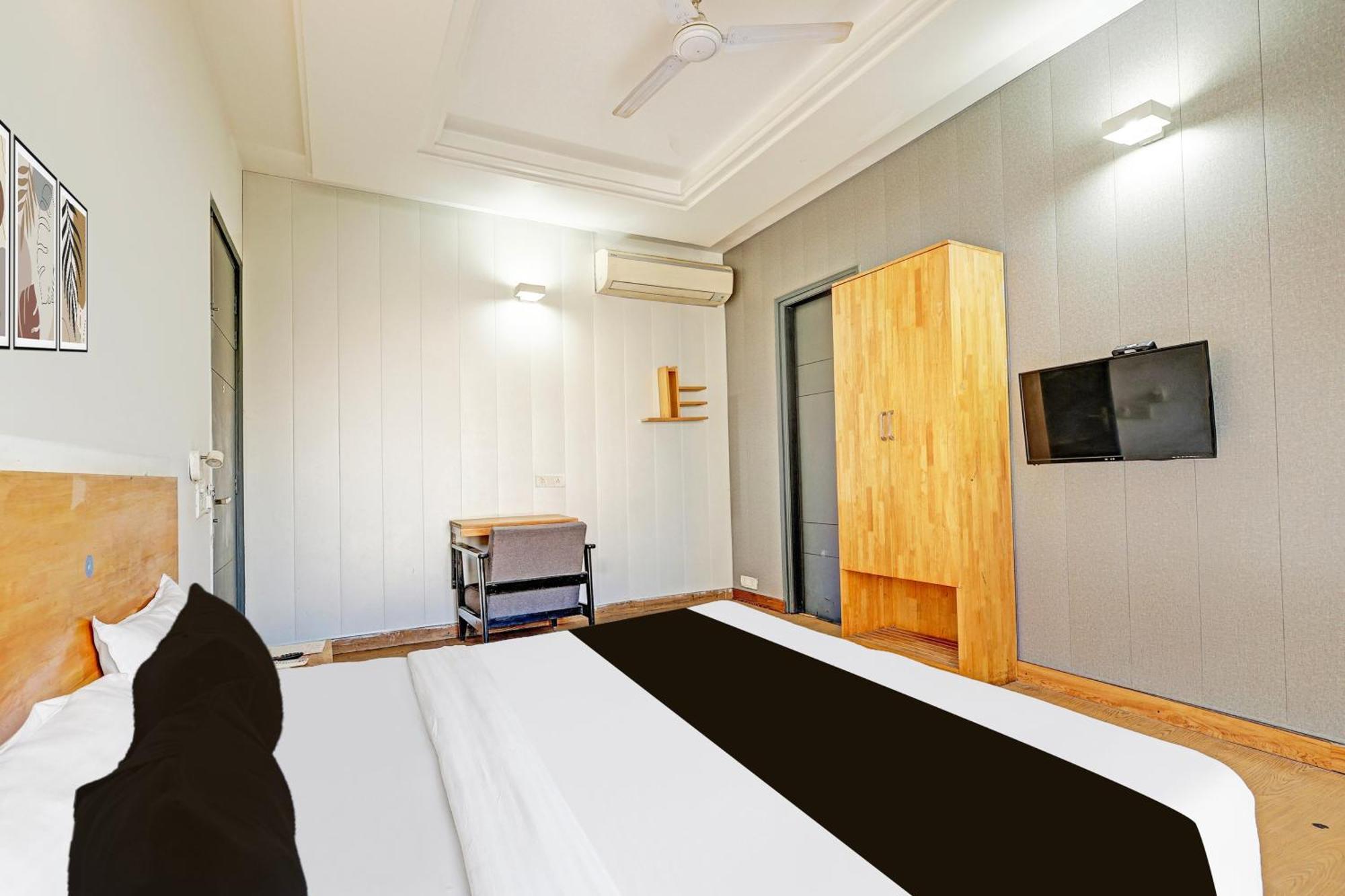 Townhouse Sector 49 Sohna Road Hotel Gurgaon Ngoại thất bức ảnh